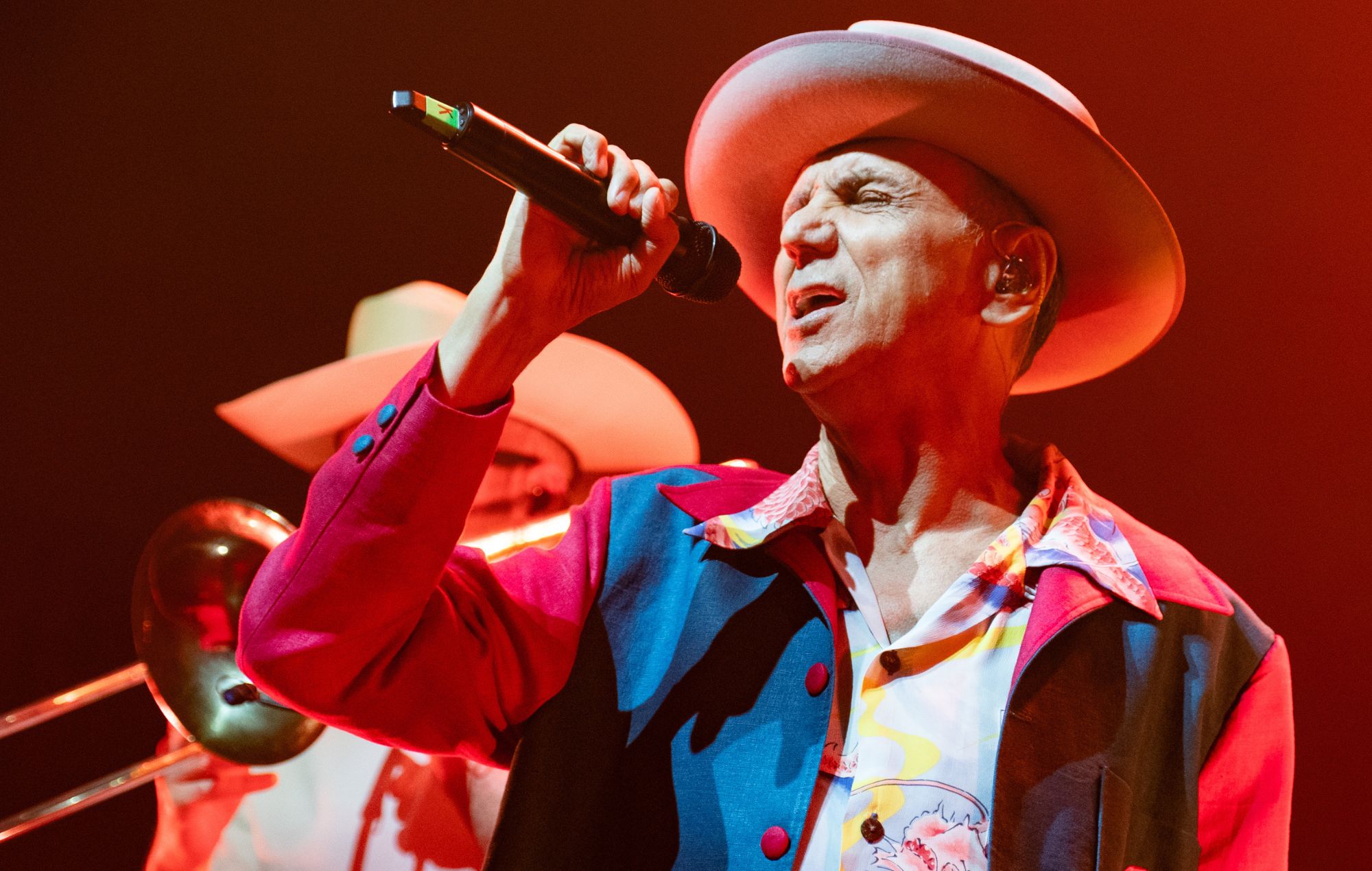 Кевін Роўланд з Dexys Midnight Runners абураны тым, што Reform UK выкарыстоўвае песню «Come on Eileen»: усе ўдзельнікі Dexys гарача выступаюць супраць палітыкі Фаража