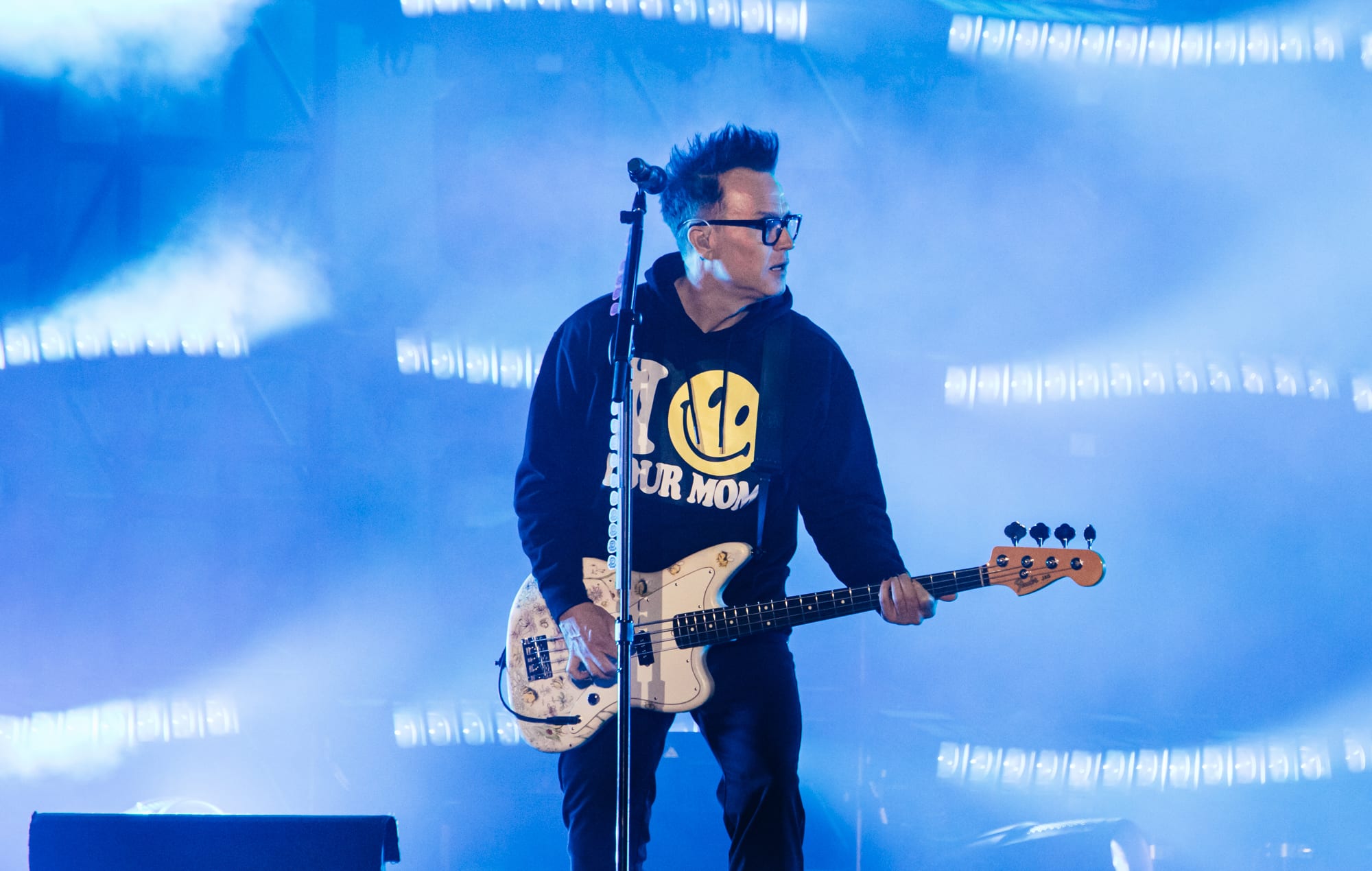 Глядзіце, як Blink-182 выступаюць на інтымным прыватным шоу ў Даліне Коачэлла